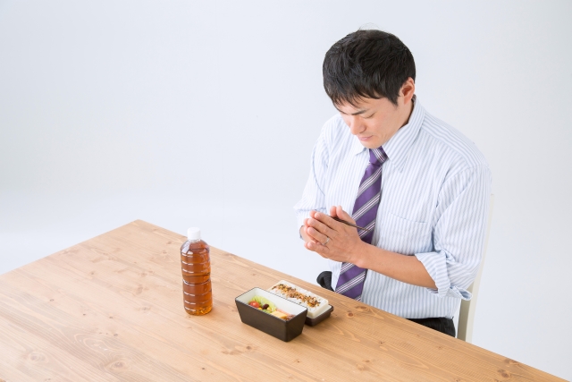 食事量を減らす